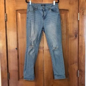 Distressed Ankle Light Wash D Jeans
